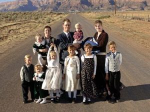 A polygamic family. Courtesy: bigkingken.files.wordpress.com